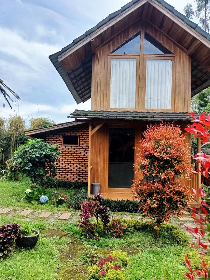 Adk Papandayan Homestay & Tour Tjisurupan Extérieur photo